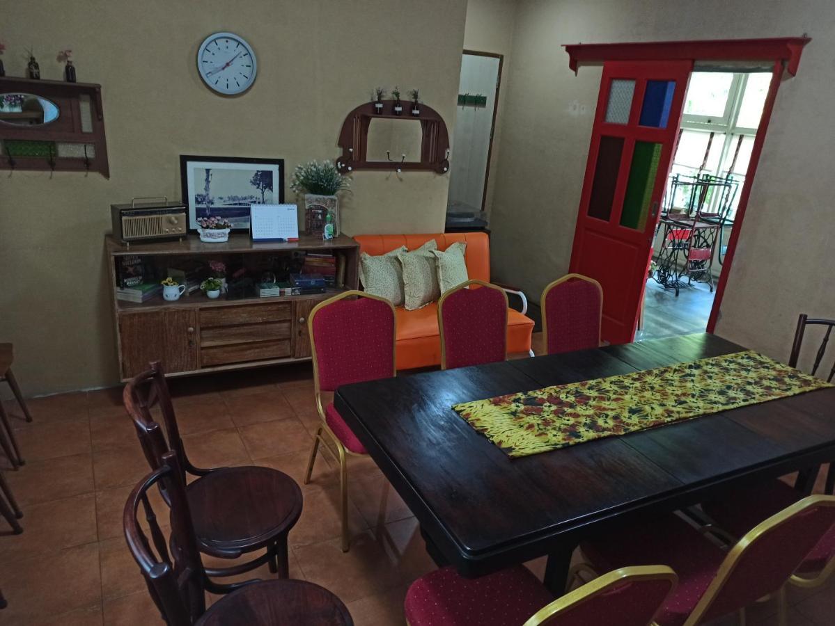 Hotel Roemah 28 Syariah Medan Exterior foto