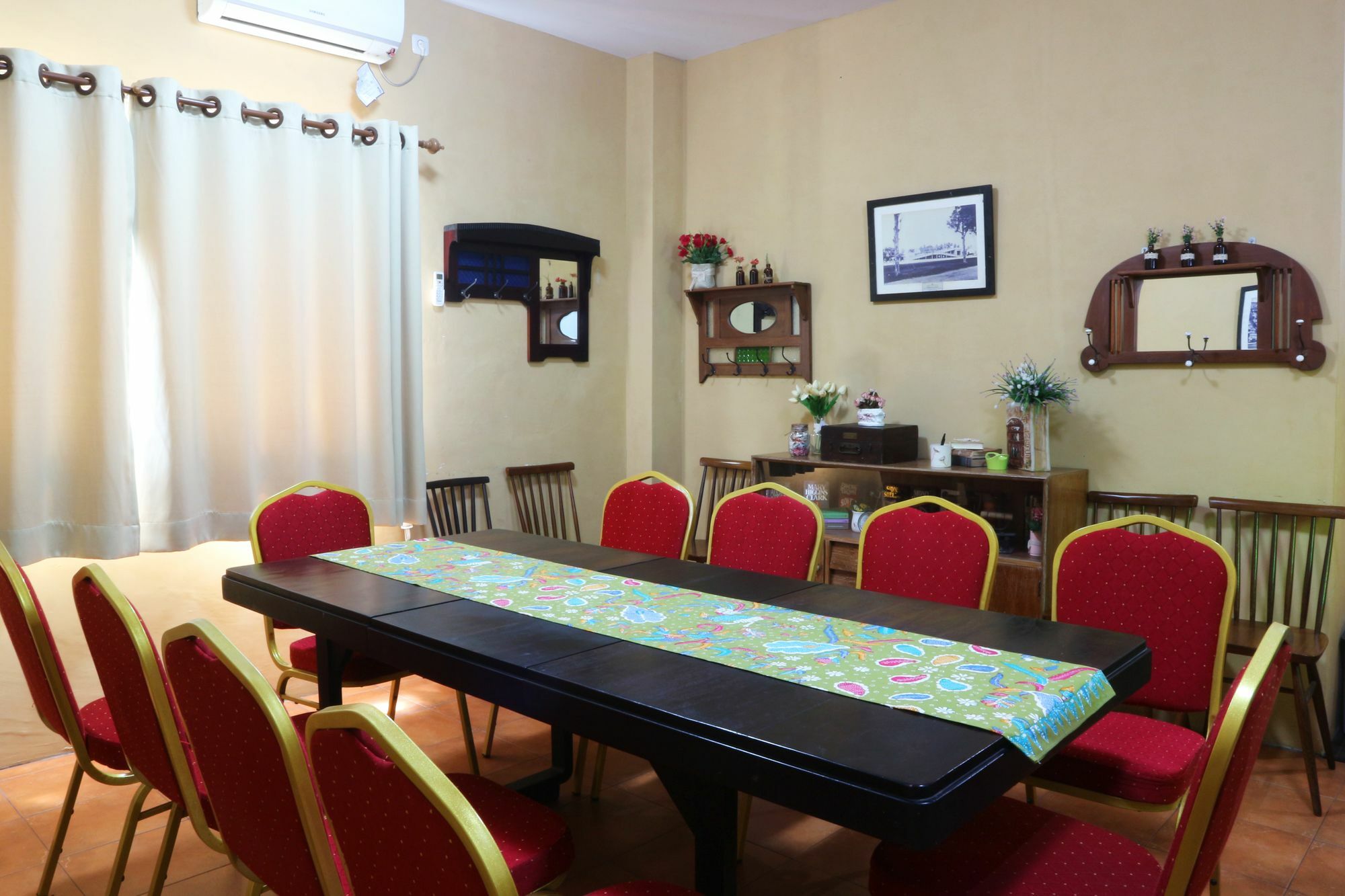 Hotel Roemah 28 Syariah Medan Exterior foto